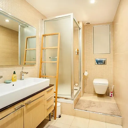 Confortable, 200m2 * Levallois-Perret