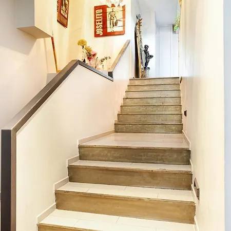 Confortable, 200m2 Apartman
