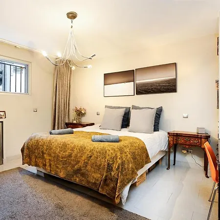Apartman Confortable, 200m2 *